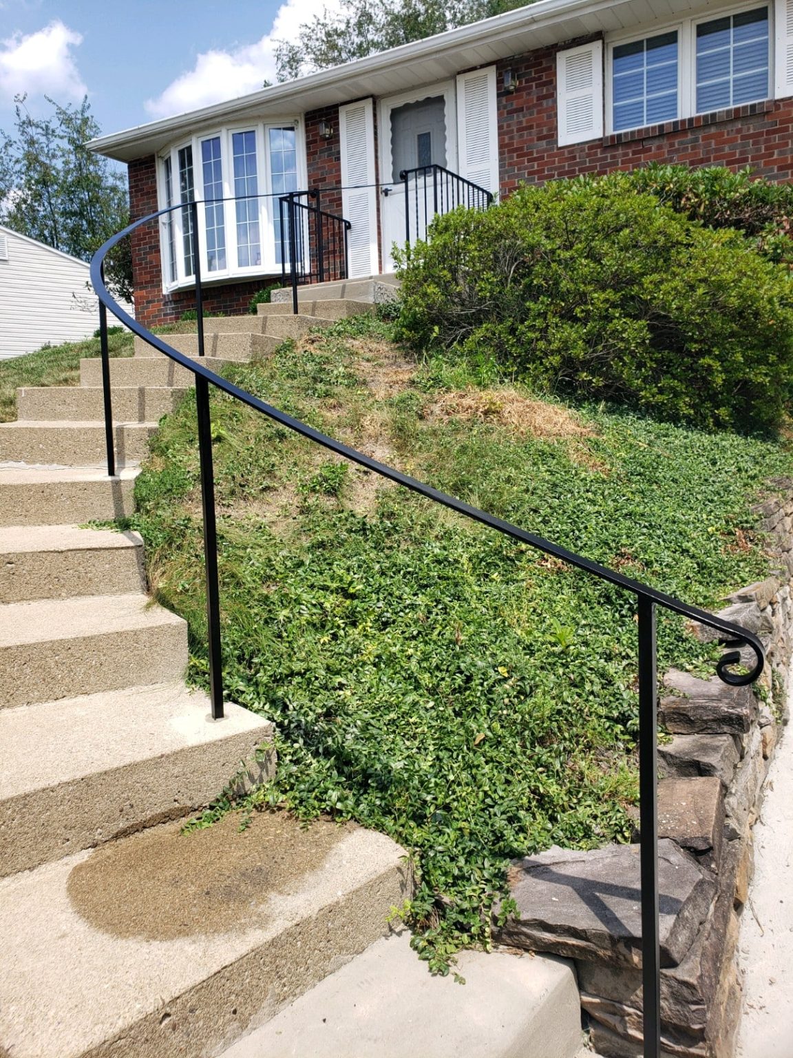 Curved Railing – Lux Iron Works