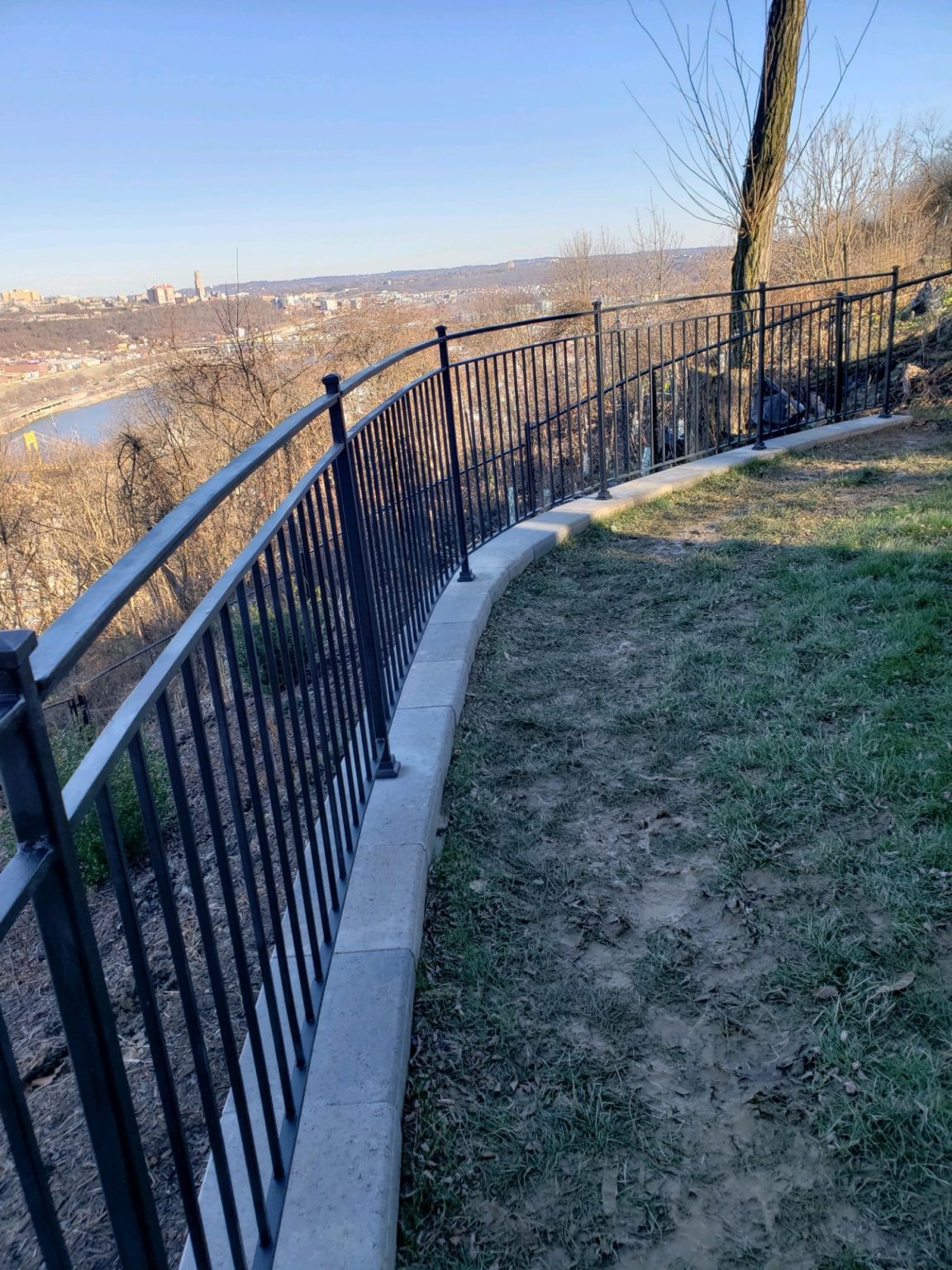 Curved Railing – Lux Iron Works