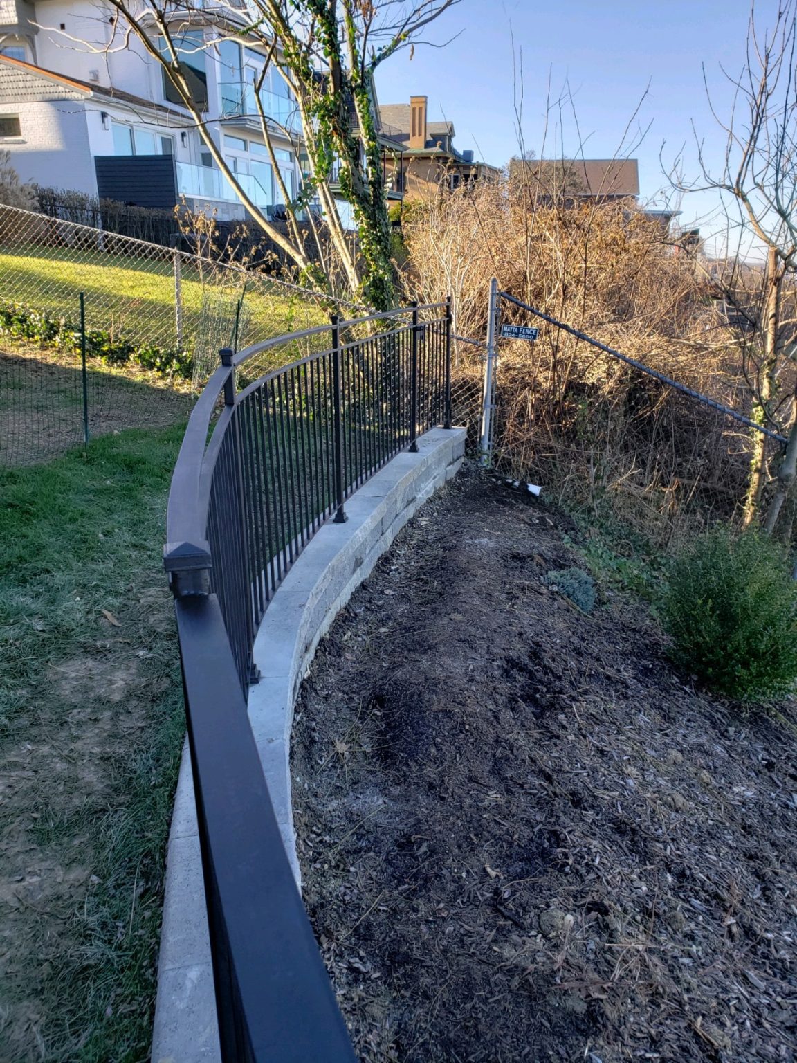 Curved Railing – Lux Iron Works