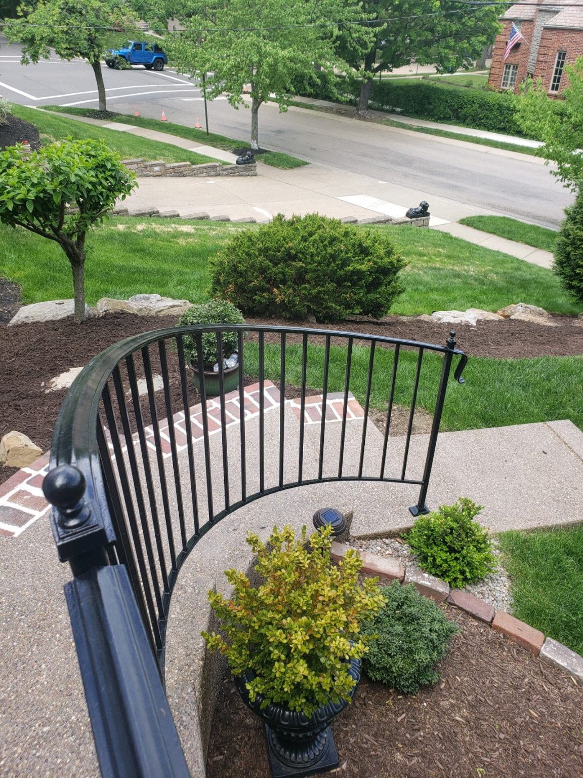 Curved Railing – Lux Iron Works