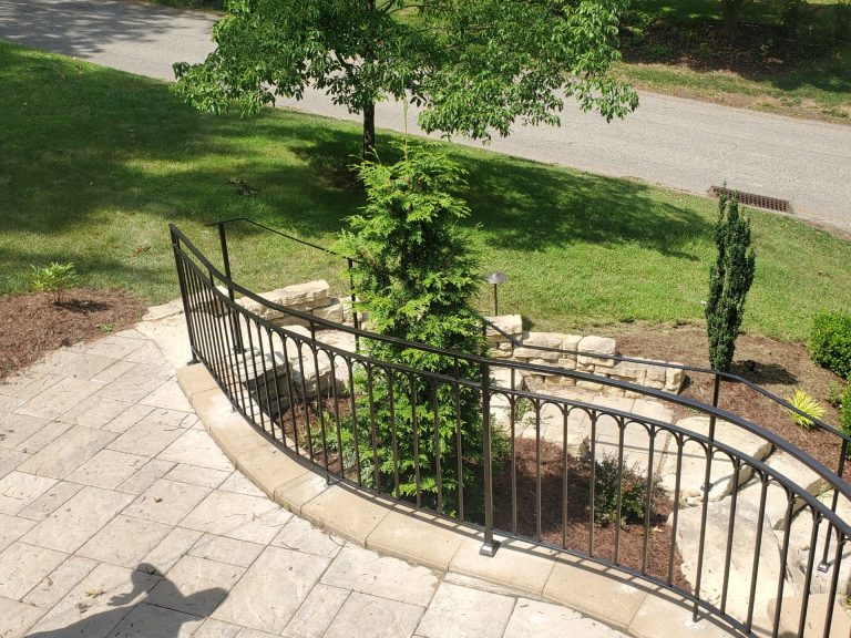 Curved Railing – Lux Iron Works